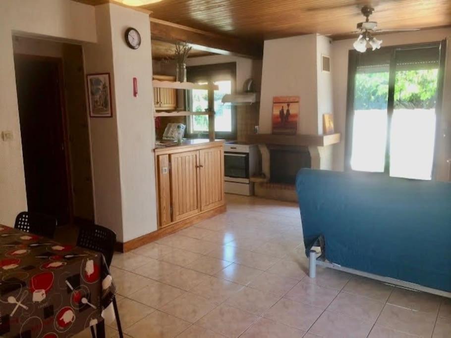 Superbe Appartement En Residence Avec Patio วิลนูฟ เลส์ มากูโลน ภายนอก รูปภาพ